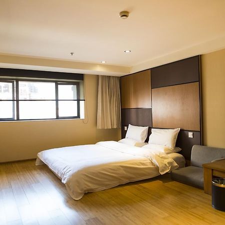 Ji Hotel Wuhan Guanggu Plaza Luaran gambar