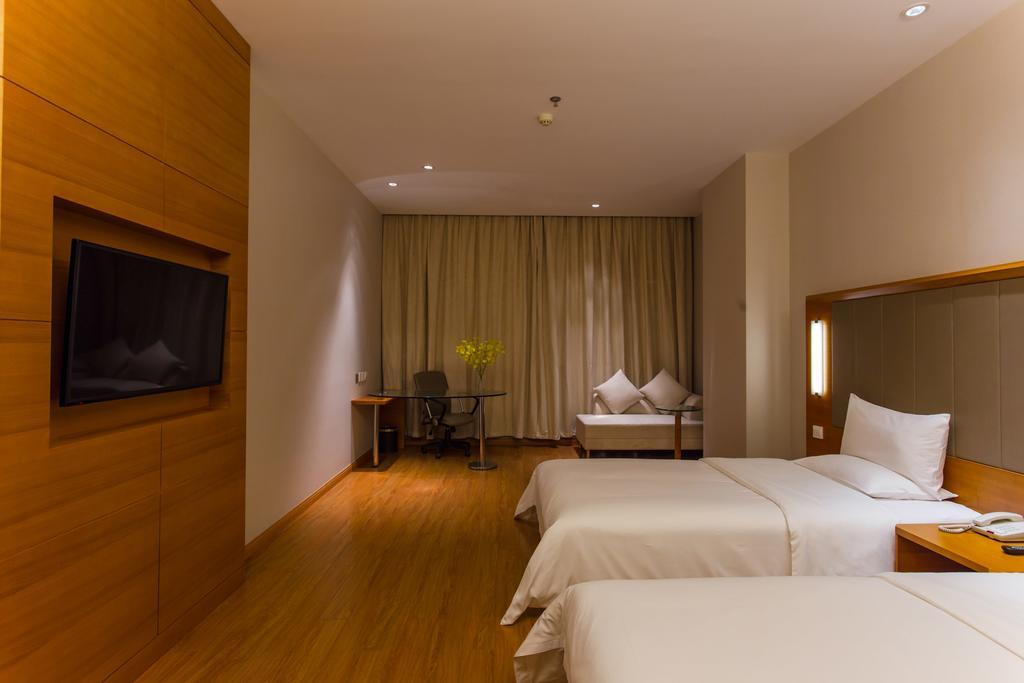 Ji Hotel Wuhan Guanggu Plaza Bilik gambar