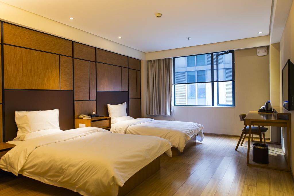 Ji Hotel Wuhan Guanggu Plaza Luaran gambar